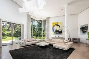 Moradia contemporânea com vista para o campo de golfe da Quinta do Lago - QP Savills