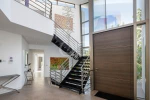 Moradia contemporânea com vista para o campo de golfe da Quinta do Lago - QP Savills