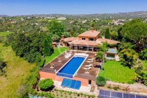 Modern fusion with traditional designed 4 bedroom villa2