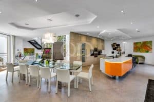 Moradia contemporânea com vista para o campo de golfe da Quinta do Lago - QP Savills