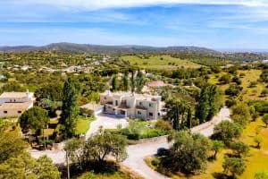 Luxury Countryside 4 Bedroom Villa in Loulé0