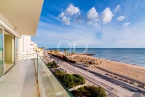 Apartamento privilegiado na primeira linha com vistas deslumbrantes24