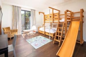 Moradia remodelada entre Quinta do Lago e Vale do Lobo - QP Savills