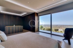 Contemporary 3-Bedroom Villa with Panoramic Ocean Views in Goldra33