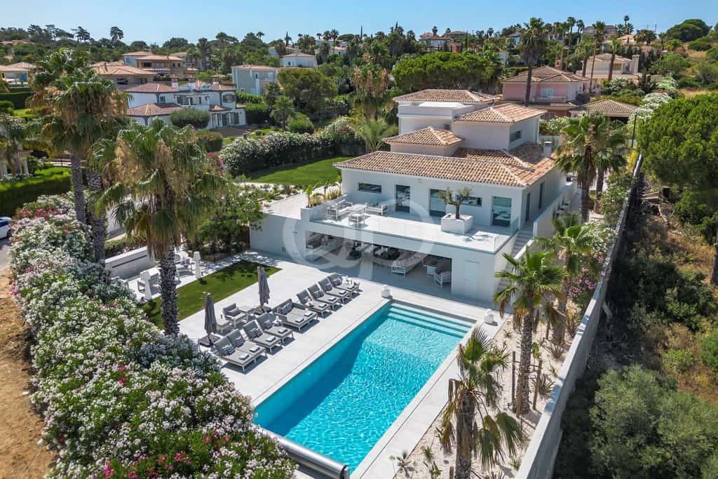 Moderne Villa in der Nähe von Quinta do Lago und Vale do Lobo - QP Savills