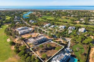 Exceptional Plot with Approved Project in Quinta do Lago - QP Savills