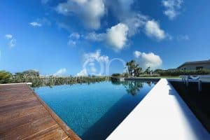 Atemberaubende 4-Schlafzimmer-Luxusvilla in Faro - QP Savills