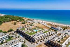 Elegantes Apartment mit 2 Schlafzimmern direkt am Meer in Quarteira6