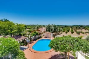 Exceptional 5-Bedroom Villa in Fuseta28