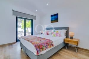 Exceptional 6 to 8-Bedroom Estate in the Golden Triangle87