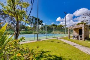 Exceptional 6 to 8-Bedroom Estate in the Golden Triangle90