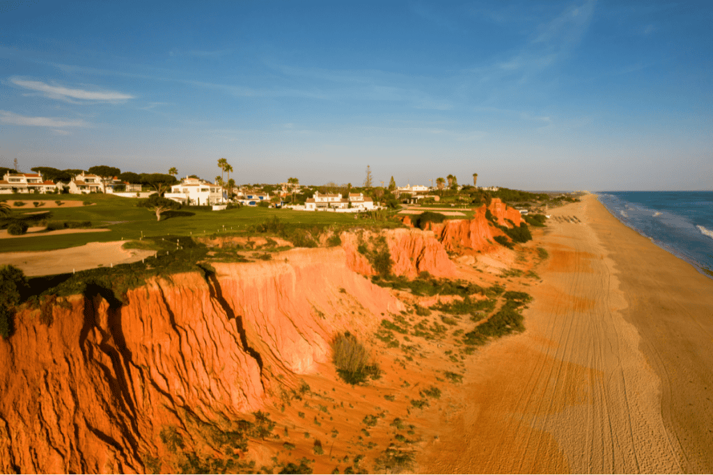 Explore Vale do Lobo