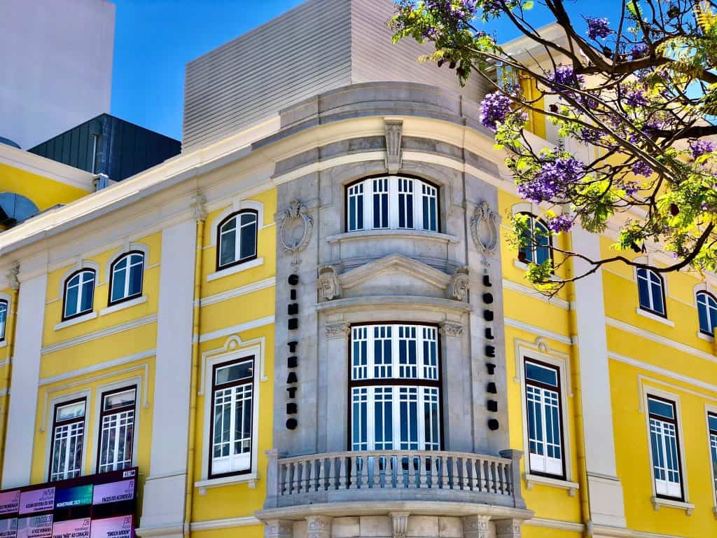 Explore Loulé