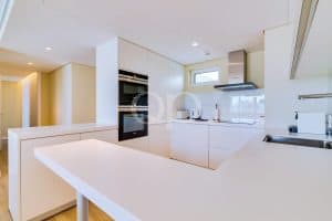 Appartement moderne de 2 chambres en bord de mer13
