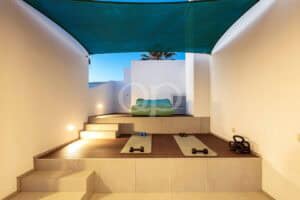 Moradia costeira remodelada entre Quinta do Lago e Vale do Lobo - QP Savills
