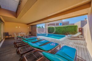 Luxurious Villa 800m from Salgados Beach - QP Savills