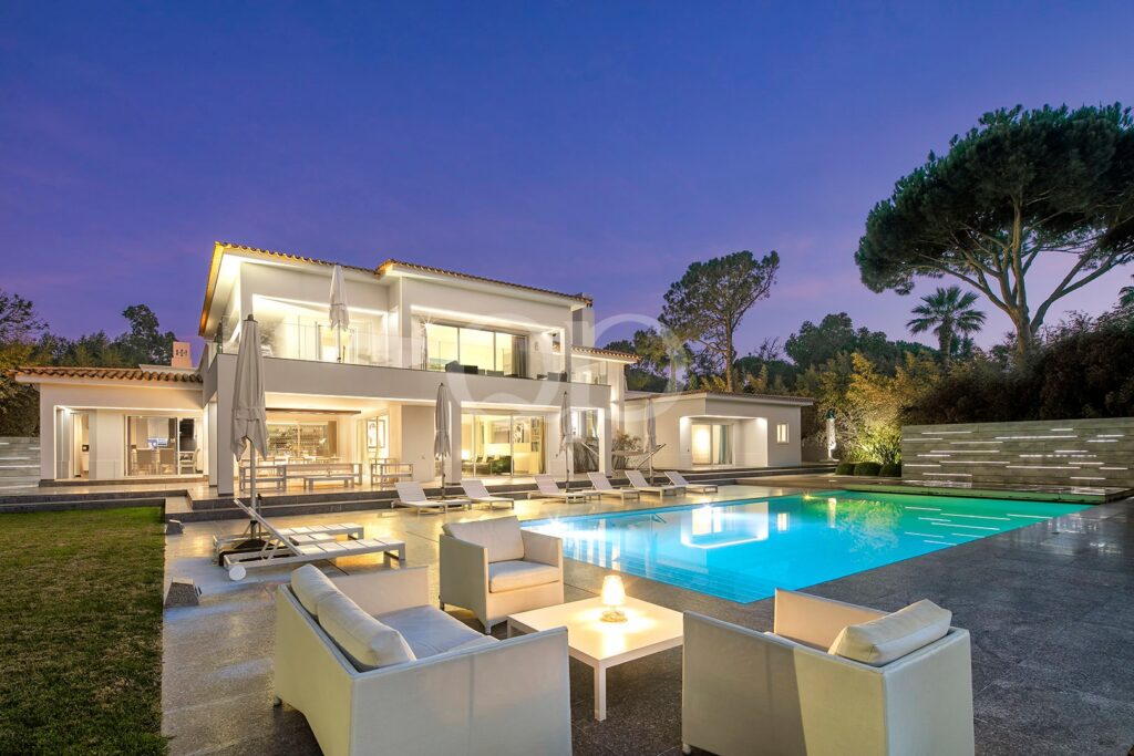 Moradia elegante e privada na Quinta do Lago, Algarve - QP Savills