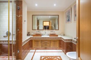 Elegant Villa in Quinta do Mar close to the beach in the Algarve - QP Savills
