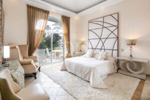 Elegant Villa in Quinta do Mar close to the beach in the Algarve - QP Savills