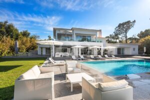 Moradia elegante e privada na Quinta do Lago, Algarve - QP Savills