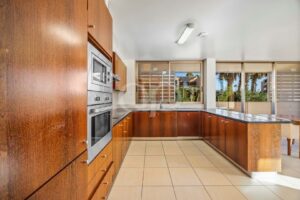 Luxurious Villa 800m from Salgados Beach - QP Savills