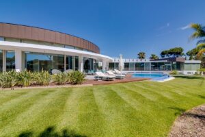 Luxueuse villa moderne au cœur de Vilamoura - QP Savills