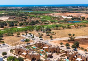 Villa élégante dans la communauté fermée la plus verte de Vilamoura - QP Savills