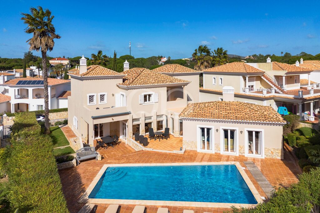 Elegant Family Villa close to Quinta do Lago and Vale do Lobo, Algarve - QP Savills