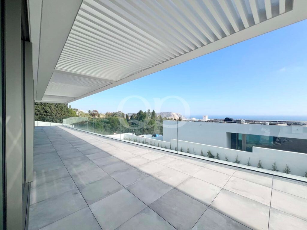 Terrain spacieux avec vue imprenable sur la mer à Luz, Portugal - QP Savills