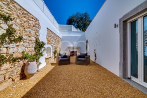 Moradia requintada com vistas deslumbrantes sobre o mar em Loulé - QP Savills