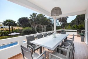 Villa spacieuse avec court de tennis, Algarve - QP Savills