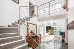 Villa spacieuse avec court de tennis, Algarve - QP Savills