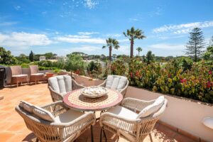 Traditional Villa with Pool in Vale do Lobo, Algarve - QP Savills