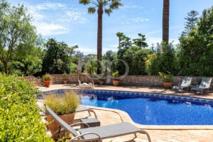 Traditional Villa with Pool in Vale do Lobo, Algarve - QP Savills