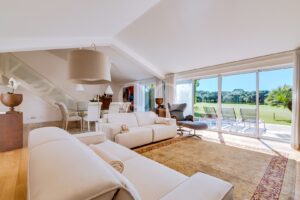 Exceptional Golf Facing Villa in Vilamoura13