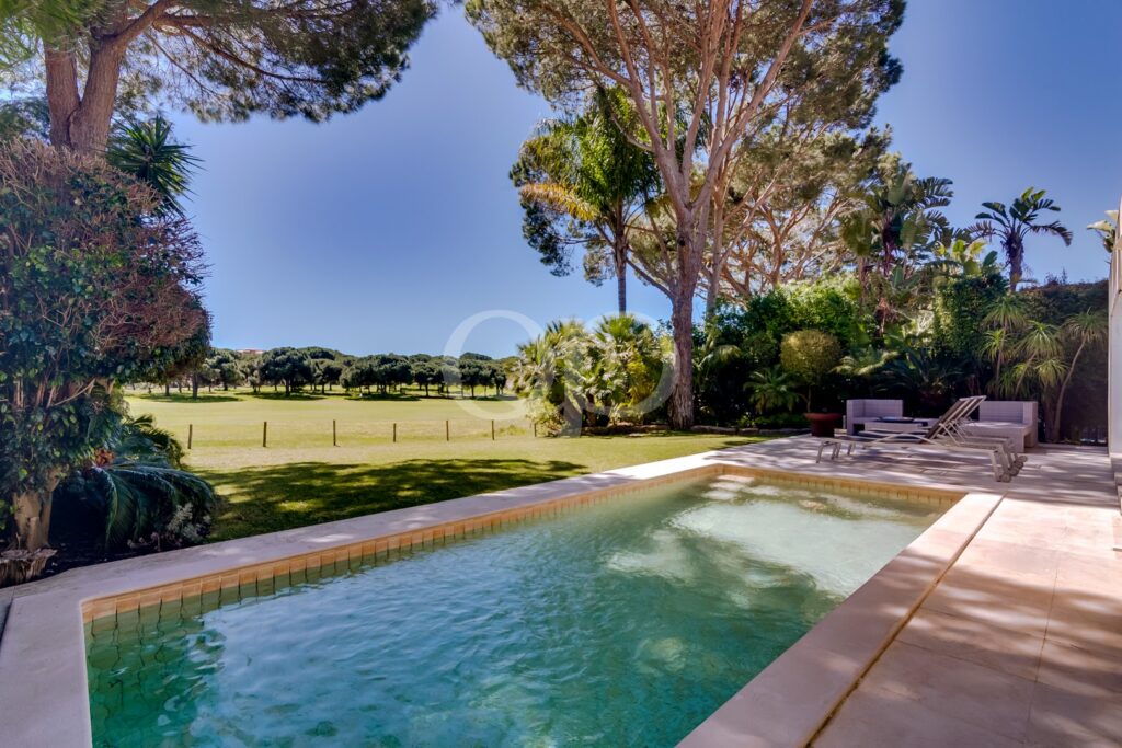 Exceptional Golf Facing Villa in Vilamoura47