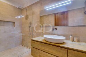 Luxuosa moradia com 4 quartos em Vale Formoso26