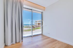 Stunning waterfront apartment in Quarteira23