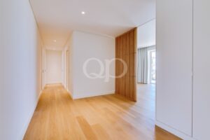 Stunning waterfront apartment in Quarteira4