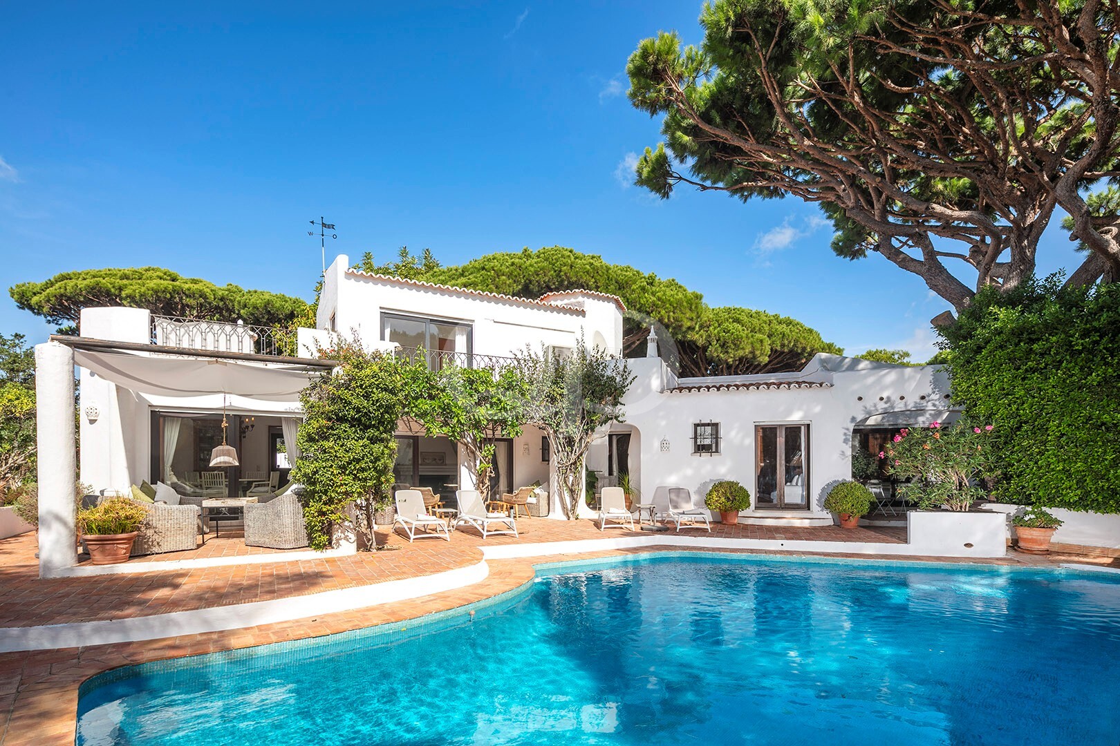 Traditional and Charming Villa in Vale do Lobo - QP Savills