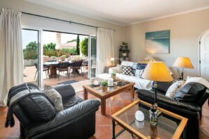 Traditional Villa with Pool in Vale do Lobo, Algarve - QP Savills