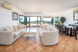 Charming Villa in Quinta das Raposeiras, Algarve - QP Savills