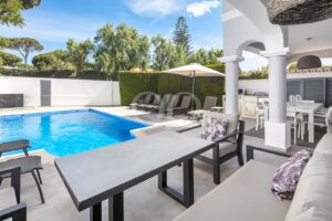 Renoviertes Stadthaus in Encosta do Lobo, Algarve - QP Savills