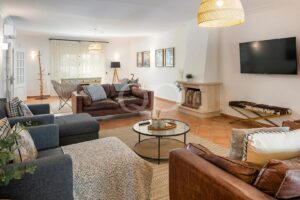 Renoviertes Stadthaus in Encosta do Lobo, Algarve - QP Savills