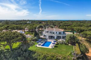Villa familiale exceptionnelle à Quinta do Lago, Algarve - QP Savills