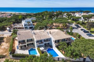 Renoviertes Stadthaus in Encosta do Lobo, Algarve - QP Savills