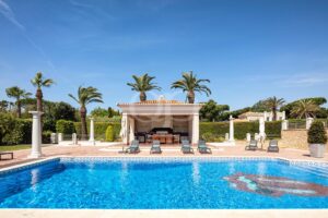 Superbe propriété avec vue sur le golf et la Ria Formosa à Quinta do Lago - QP Savills
