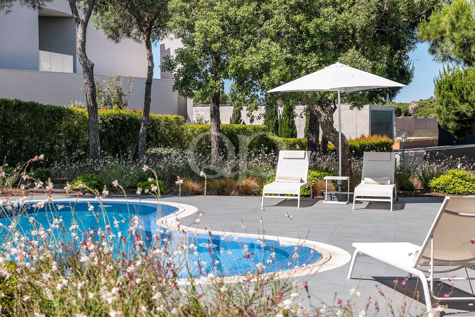 Pool-Terrasse