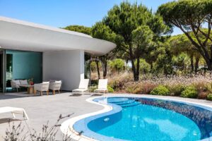 Terrasse mit Pool