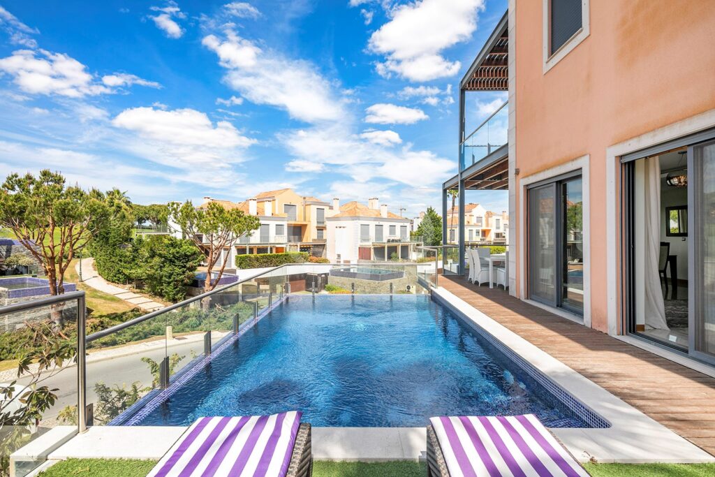 Apartamento moderno no Vale do Lobo Resort, Algarve - QP Savills